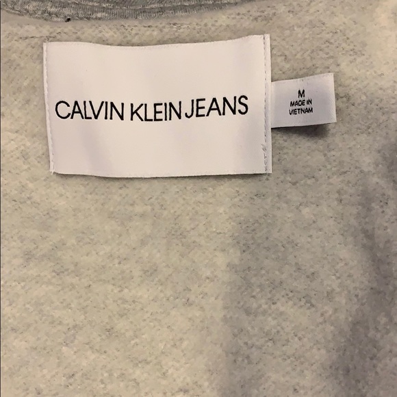 Calvin Klein Sweater - Picture 6 of 7